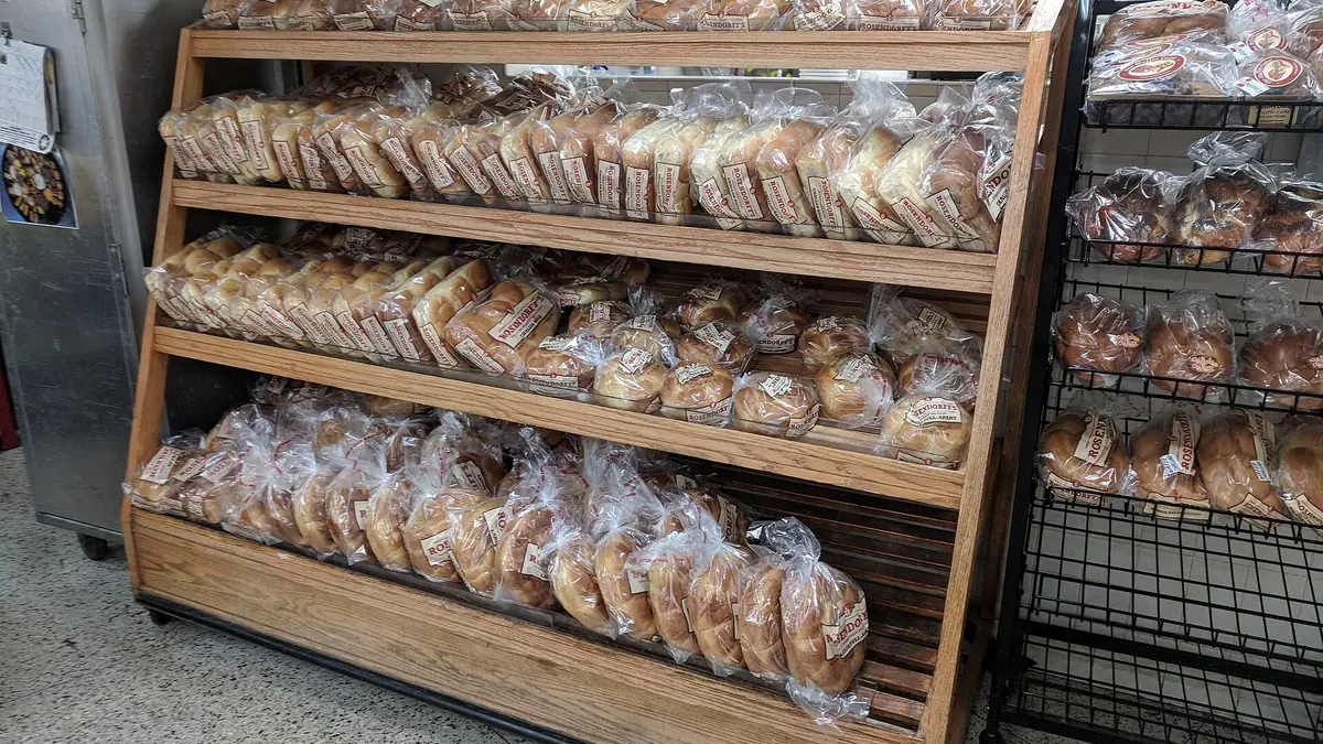 Watson & Pratts – bakery in Aberaeron town centre